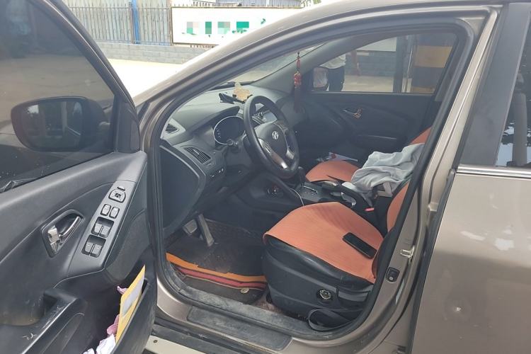 Used Hyundai ix35 2013 2.0L Automatic Two-Wheel Drive Smart GLS China IV Standard Driver Seat