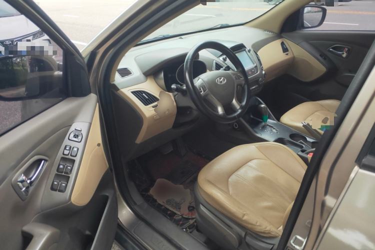 Used Hyundai ix35 2013 2.0L Automatic Two-Wheel Drive Smart GLS China IV Standard Driver Seat