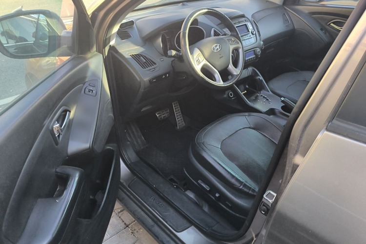 Used Hyundai ix35 2013 2.4L Automatic Two-Wheel Drive Leading GLX China V Standard Driver Seat