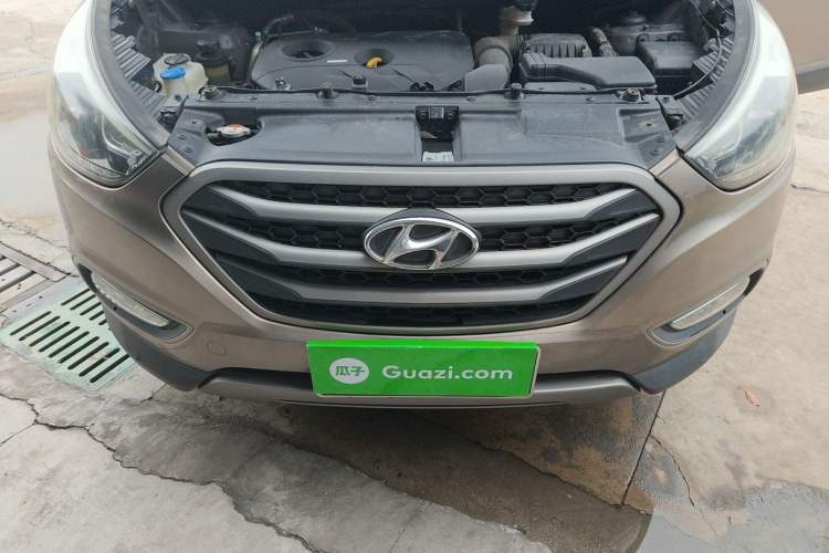 Used Hyundai ix35 2013 2.0L Automatic 2WD Comfort GL China IV Standard Engine Bay