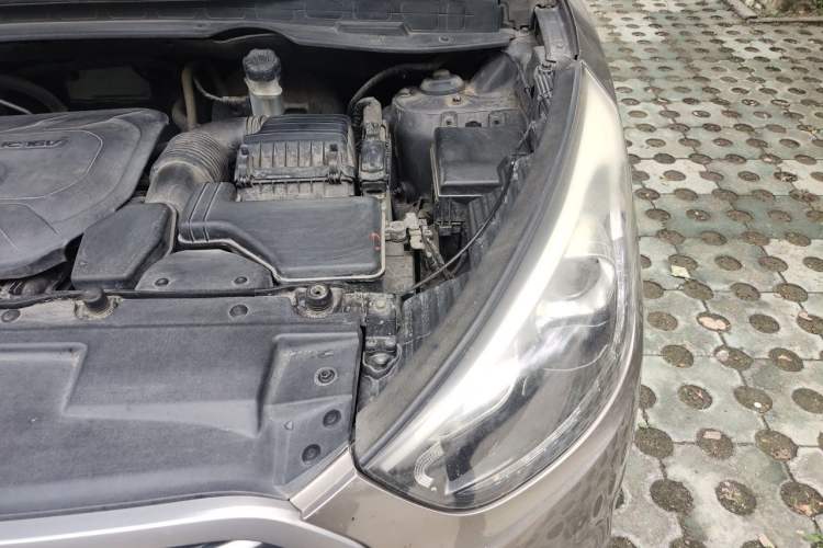 Used Hyundai ix35 2013 2.0L Automatic Two-Wheel Drive Smart GLS China V Standard Engine Bay Left