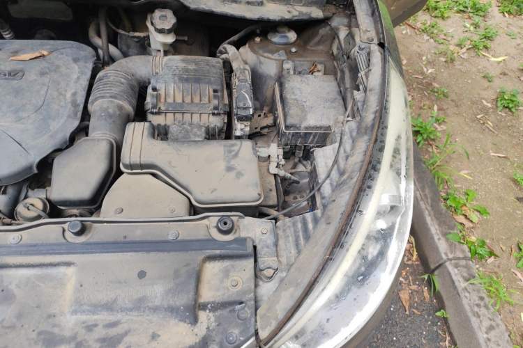 Used Hyundai ix35 2013 2.0L Automatic Two-Wheel Drive Smart GLS China V Standard Engine Bay Left