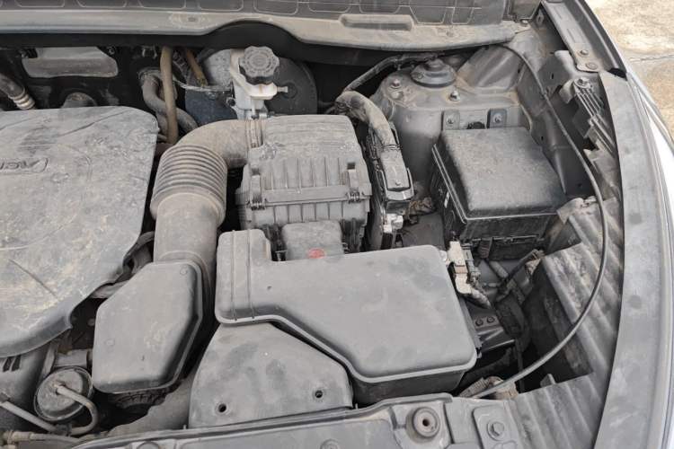 Used Hyundai ix35 2013 2.0L Automatic Two-Wheel Drive Smart GLS China IV Standard Engine Bay Left