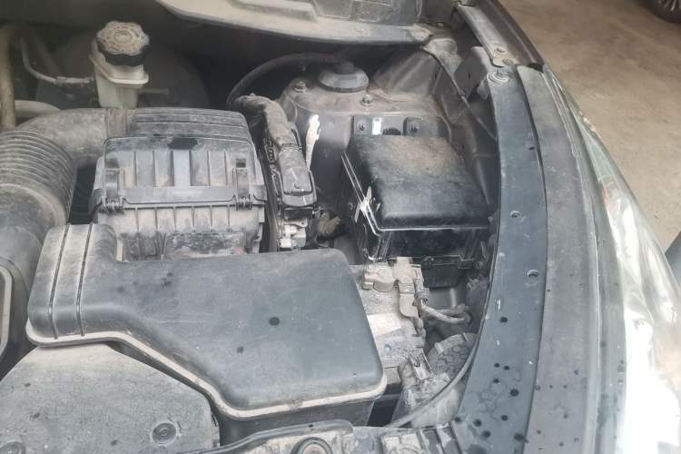 Used Hyundai ix35 2013 2.0L Automatic Two-Wheel Drive Smart GLS China IV Standard Engine Bay Left