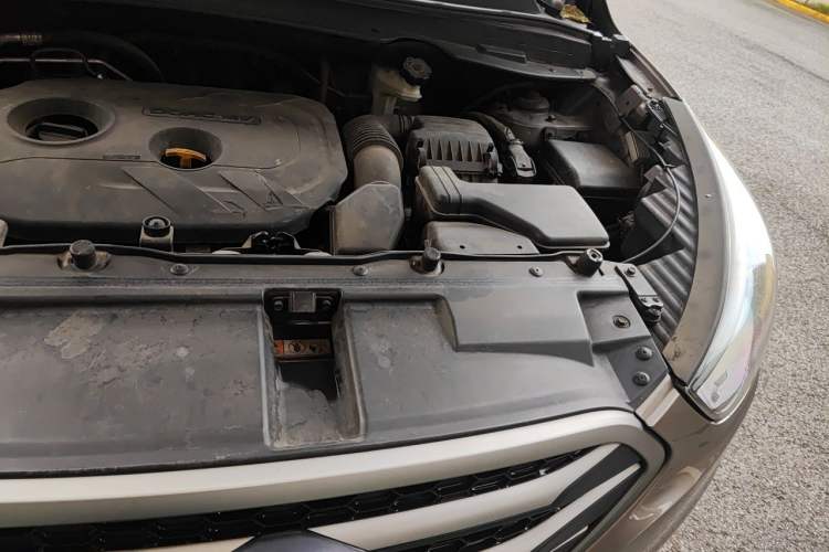 Used Hyundai ix35 2013 2.0L Automatic 4x4 Intelligent GLS China IV Standard Engine Bay Left