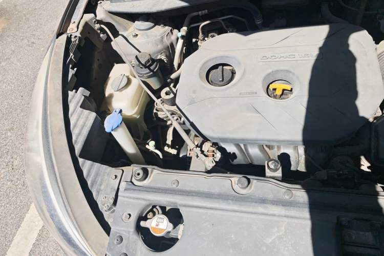 Used Hyundai ix35 2013 2.0L Automatic 4x4 Comfort GL China V Standard Engine Bay Right