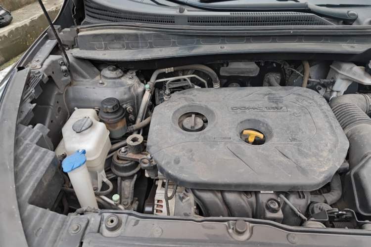 Used Hyundai ix35 2013 2.0L Automatic Two-Wheel Drive Smart GLS China IV Standard Engine Bay Right