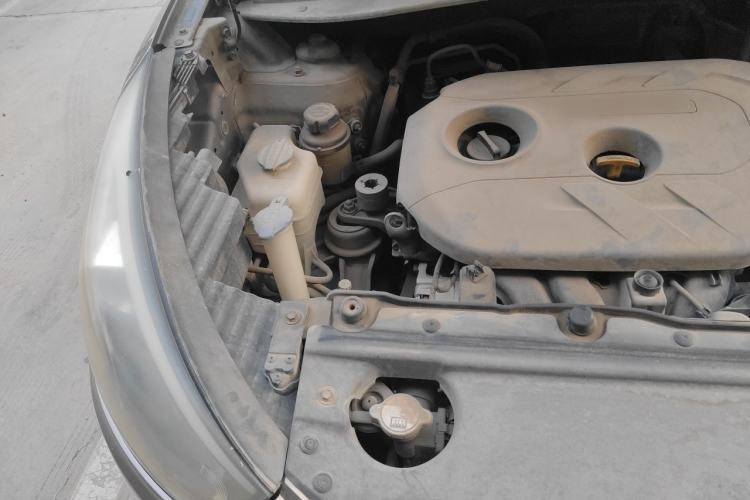 Used Hyundai ix35 2013 2.0L Automatic Two-Wheel Drive Smart GLS China IV Standard Engine Bay Right