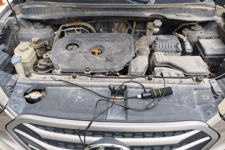 Used Hyundai ix35 2013 2.0L Automatic Two-Wheel Drive Smart GLS China IV Standard Engine Bay