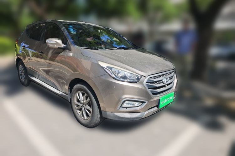Used Hyundai ix35 2013 2.0L Automatic 4x4 Comfort GL China V Standard Front Right 45 Deg