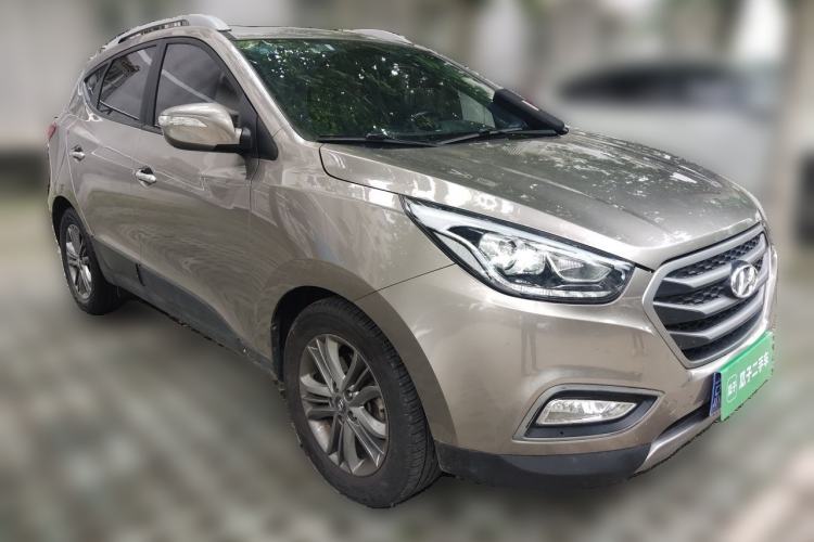 Used Hyundai ix35 2013 2.0L Automatic Two-Wheel Drive Smart GLS China V Standard Front Right 45 Deg