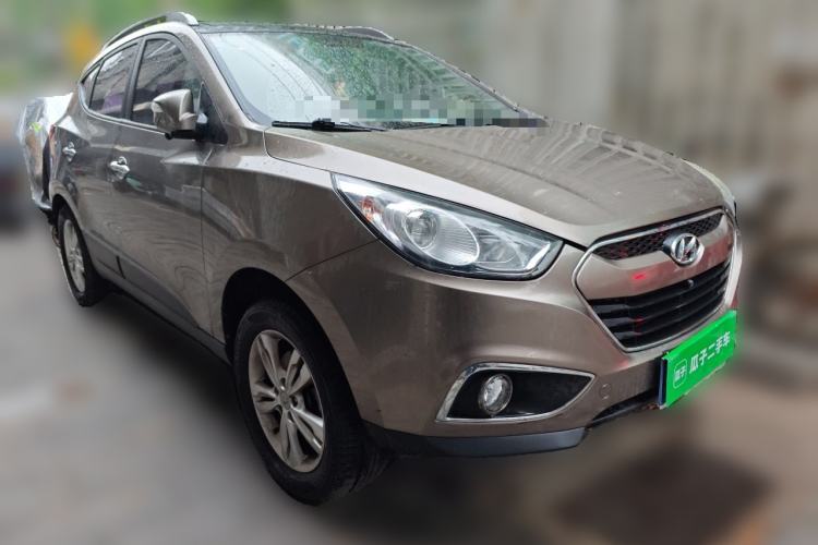 Used Hyundai ix35 2013 2.0L Automatic 4x4 Smart GLS China V Standard Front Right 45 Deg