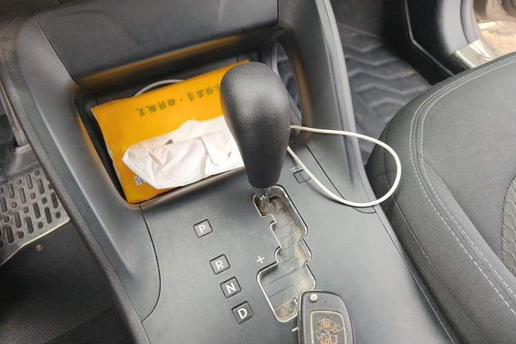 Used Hyundai ix35 2013 2.0L Automatic 2WD Comfort GL China IV Standard Gear Lever