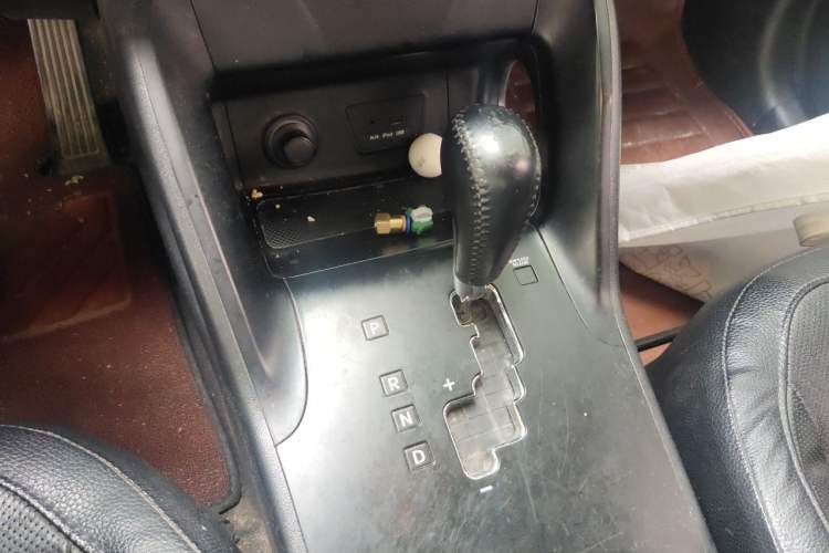 Used Hyundai ix35 2013 2.0L Automatic Two-Wheel Drive Smart GLS China V Standard Gear Lever