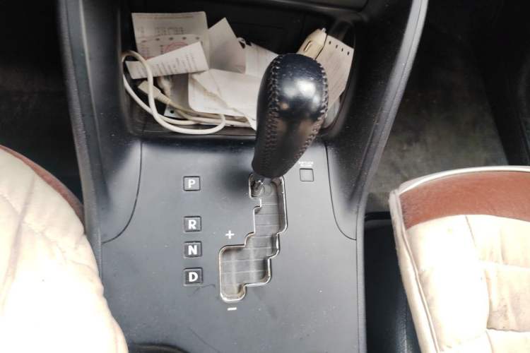 Used Hyundai ix35 2013 2.0L Automatic Two-Wheel Drive Smart GLS China V Standard Gear Lever