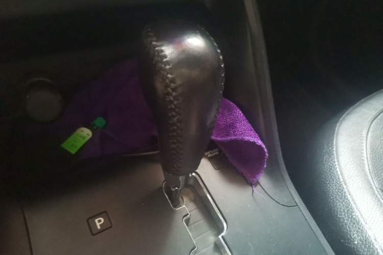 Used Hyundai ix35 2013 2.0L Automatic Two-Wheel Drive Smart GLS China IV Standard Gear Lever