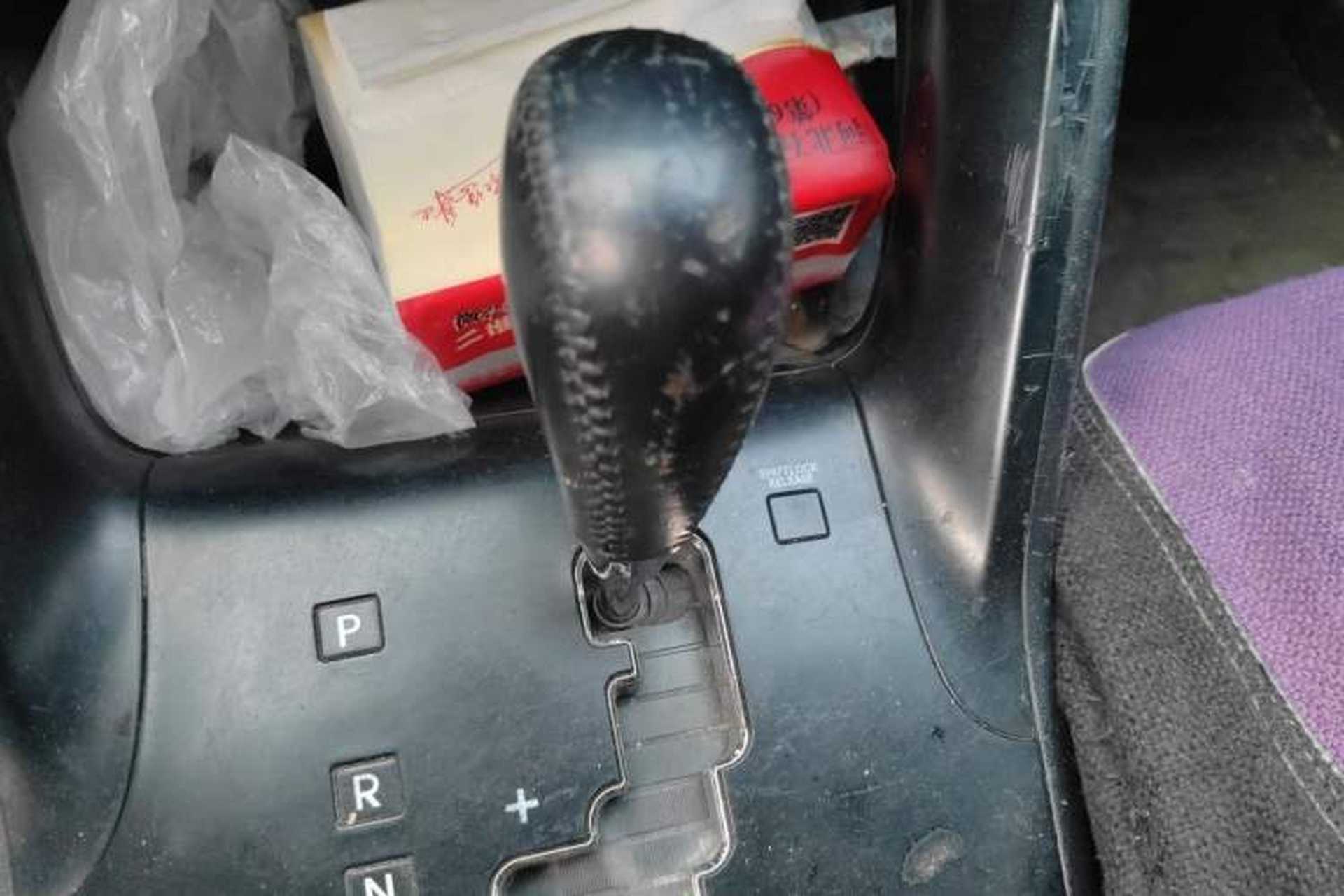 Used Hyundai ix35 2013 2.0L Automatic Two-Wheel Drive Smart GLS China IV Standard Gear Lever