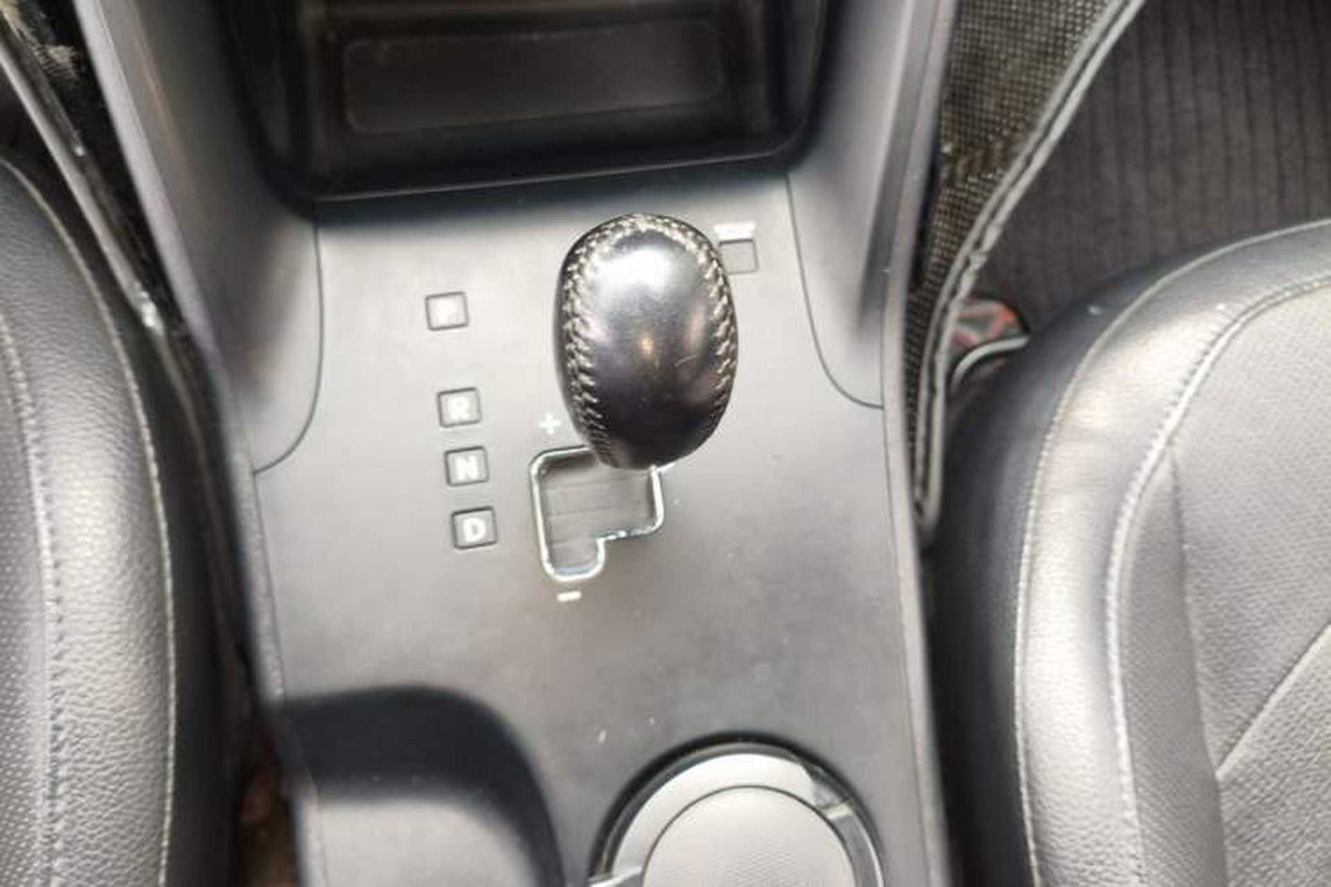 Used Hyundai ix35 2013 2.0L Automatic Two-Wheel Drive Smart GLS China IV Standard Gear Lever