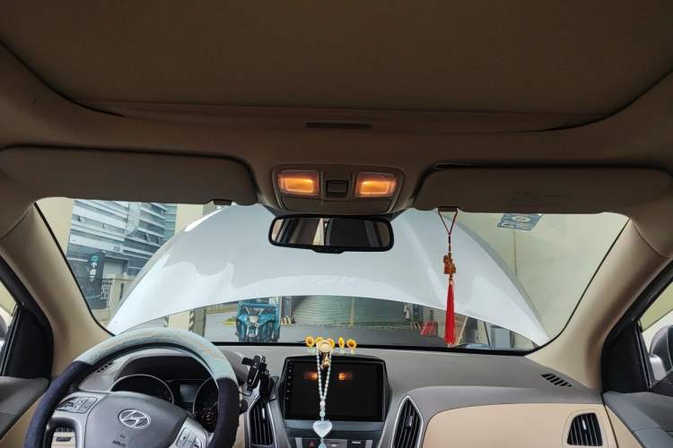 Used Hyundai ix35 2013 2.0L Automatic 4x4 Intelligent GLS China IV Standard Headliner