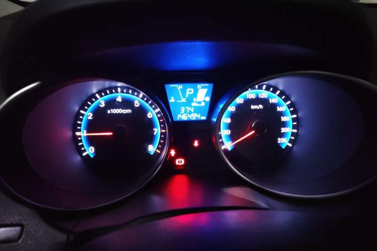 Used Hyundai ix35 2013 2.0L Automatic Two-Wheel Drive Smart GLS China IV Standard Instrument Cluster