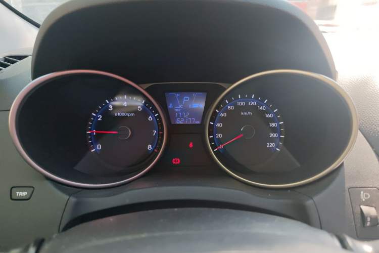 Used Hyundai ix35 2013 2.0L Automatic 4x4 Comfort GL China V Standard Instrument Cluster