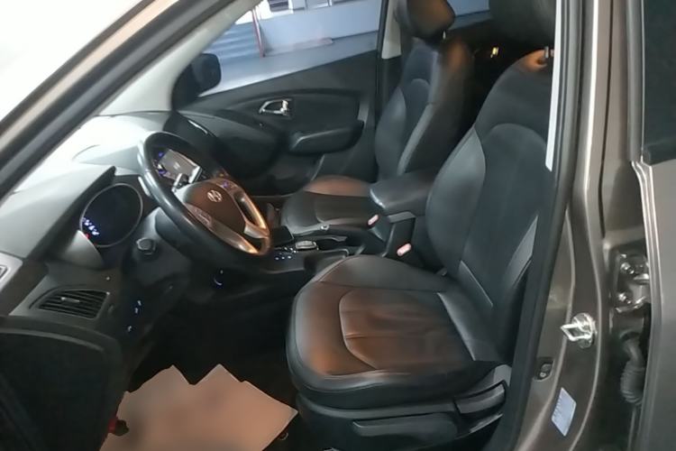 Used Hyundai ix35 2013 2.0L Automatic Two-Wheel Drive Smart GLS China IV Standard Left Front Seat