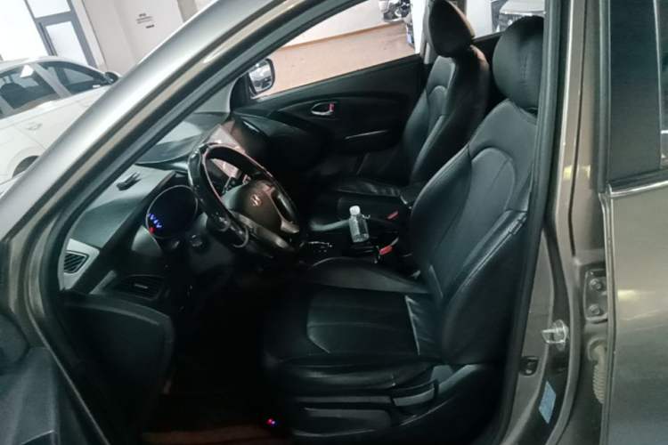 Used Hyundai ix35 2013 2.0L Automatic Two-Wheel Drive Smart GLS China IV Standard Left Front Seat