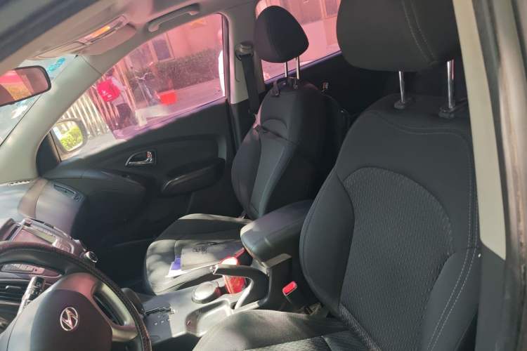 Used Hyundai ix35 2013 2.0L Automatic 4x4 Comfort GL China V Standard Left Front Seat