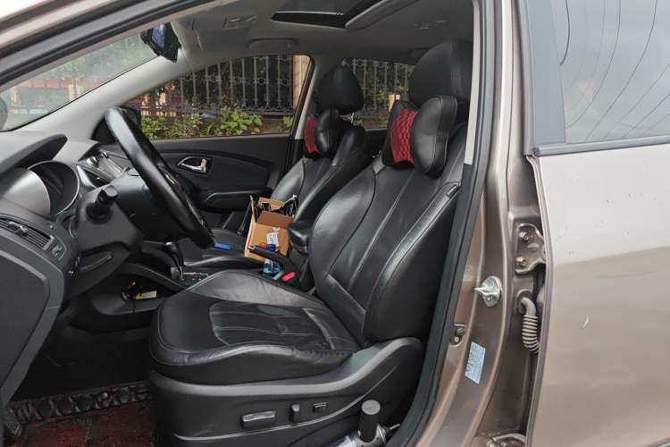 Used Hyundai ix35 2013 2.0L Automatic Two-Wheel Drive Smart GLS China IV Standard Left Front Seat