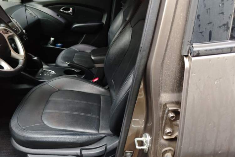 Used Hyundai ix35 2013 2.0L Automatic 4x4 Smart GLS China V Standard Left Front Seat