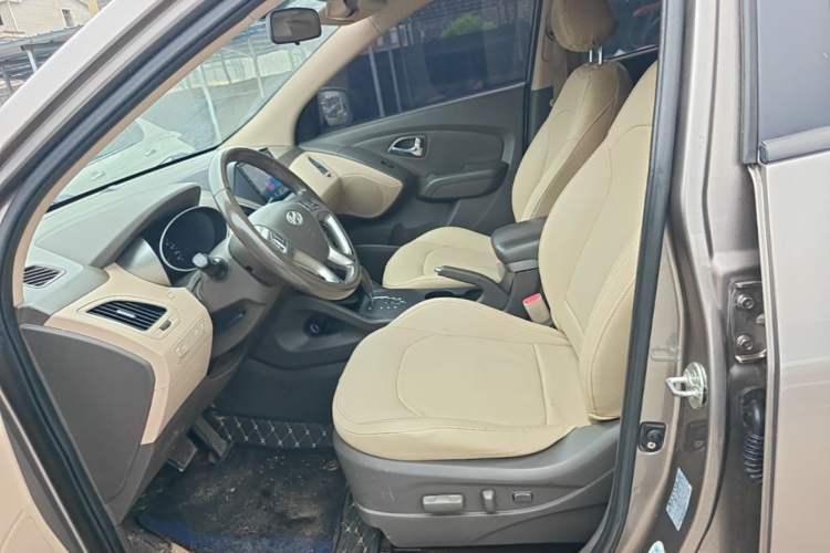Used Hyundai ix35 2013 2.0L Automatic Two-Wheel Drive Smart GLS China IV Standard Left Front Seat