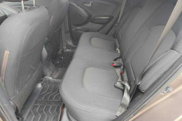 Used Hyundai ix35 2013 2.0L Automatic 2WD Comfort GL China IV Standard Left Rear Seat