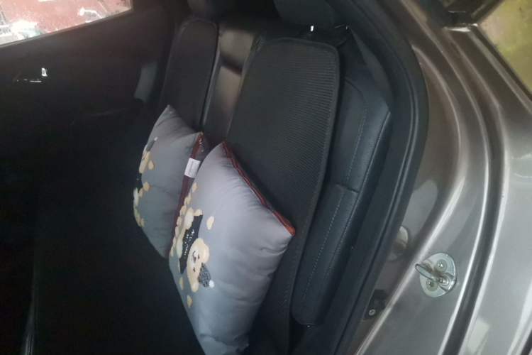 Used Hyundai ix35 2013 2.0L Automatic Two-Wheel Drive Smart GLS China IV Standard Left Rear Seat