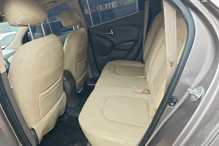 Used Hyundai ix35 2013 2.0L Automatic Two-Wheel Drive Smart GLS China IV Standard Left Rear Seat