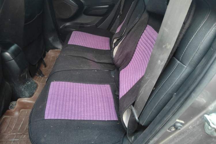 Used Hyundai ix35 2013 2.0L Automatic Two-Wheel Drive Smart GLS China IV Standard Left Rear Seat