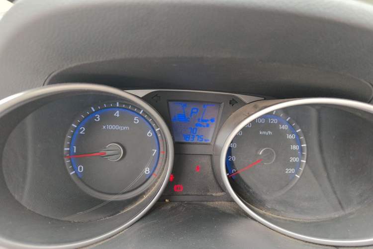 Used Hyundai ix35 2013 2.0L Automatic 2WD Comfort GL China IV Standard Odometer Close Up