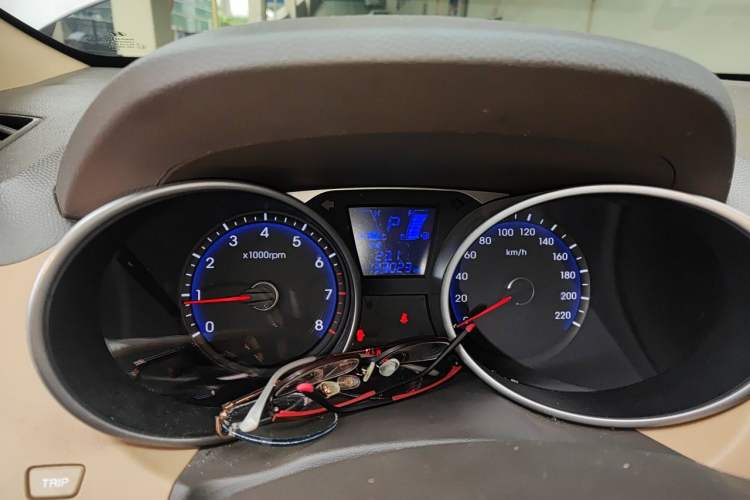 Used Hyundai ix35 2013 2.0L Automatic 4x4 Intelligent GLS China IV Standard Odometer Close Up