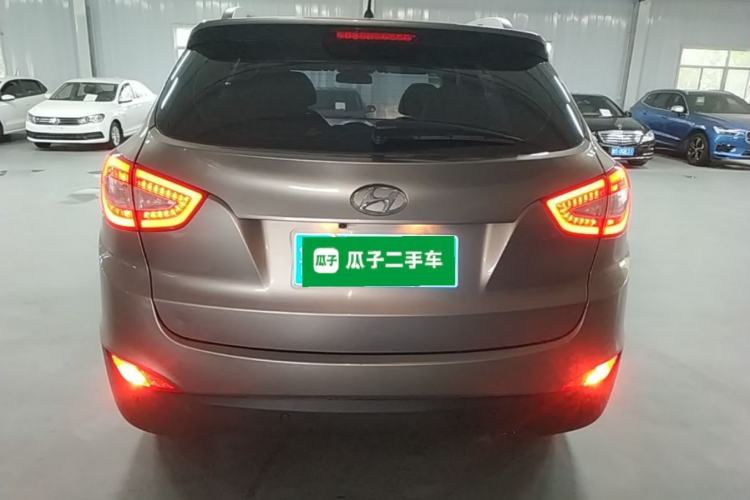Used Hyundai ix35 2013 2.0L Automatic Two-Wheel Drive Smart GLS China IV Standard Rear