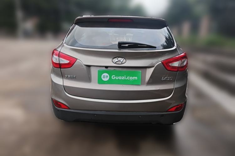 Used Hyundai ix35 2013 2.0L Automatic Two-Wheel Drive Smart GLS China IV Standard Rear