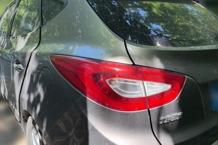 Used Hyundai ix35 2013 2.0L Automatic Two-Wheel Drive Smart GLS China IV Standard Rear Left 45 Deg