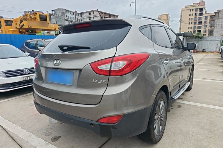 Used Hyundai ix35 2013 2.0L Automatic Two-Wheel Drive Smart GLS China IV Standard Rear Right 45 Deg