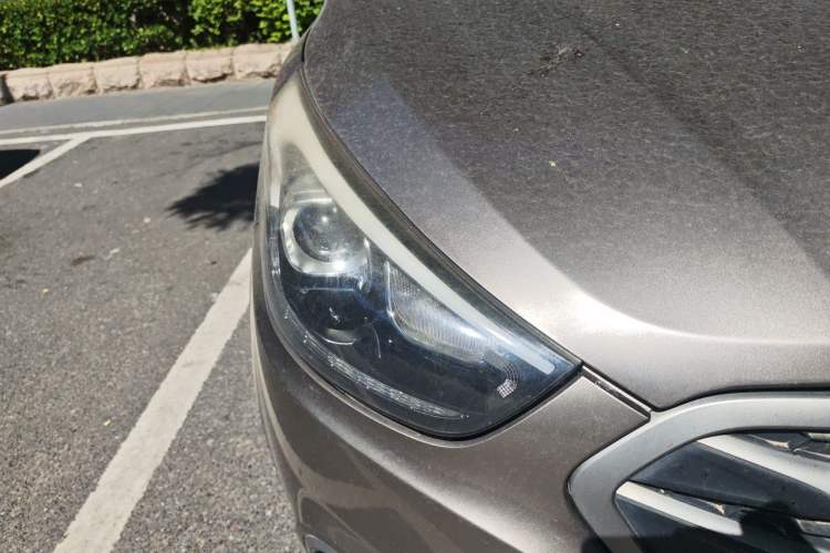 Used Hyundai ix35 2013 2.0L Automatic 4x4 Comfort GL China V Standard Right Front Headlight