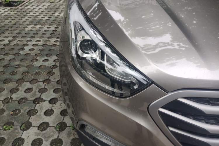Used Hyundai ix35 2013 2.0L Automatic Two-Wheel Drive Smart GLS China V Standard Right Front Headlight