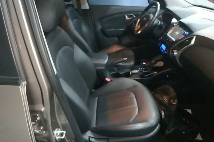 Used Hyundai ix35 2013 2.0L Automatic Two-Wheel Drive Smart GLS China IV Standard Right Front Seat