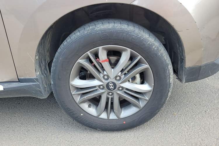Used Hyundai ix35 2013 2.0L Automatic Two-Wheel Drive Smart GLS China IV Standard Right Front Wheel Hub