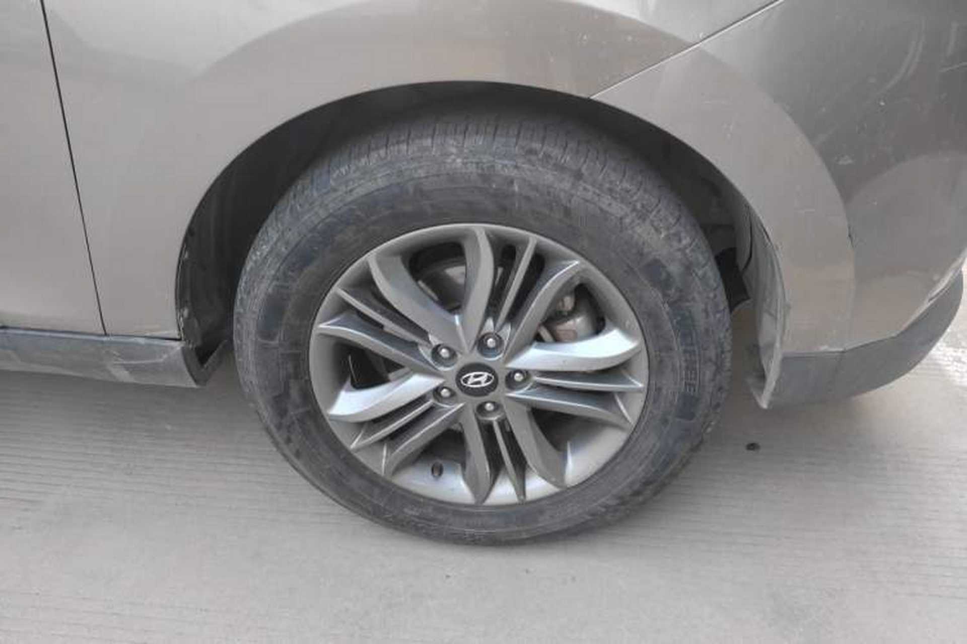 Used Hyundai ix35 2013 2.0L Automatic Two-Wheel Drive Smart GLS China IV Standard Right Front Wheel Hub