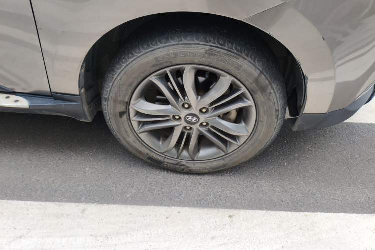 Used Hyundai ix35 2013 2.0L Automatic Two-Wheel Drive Smart GLS China IV Standard Right Front Wheel Hub