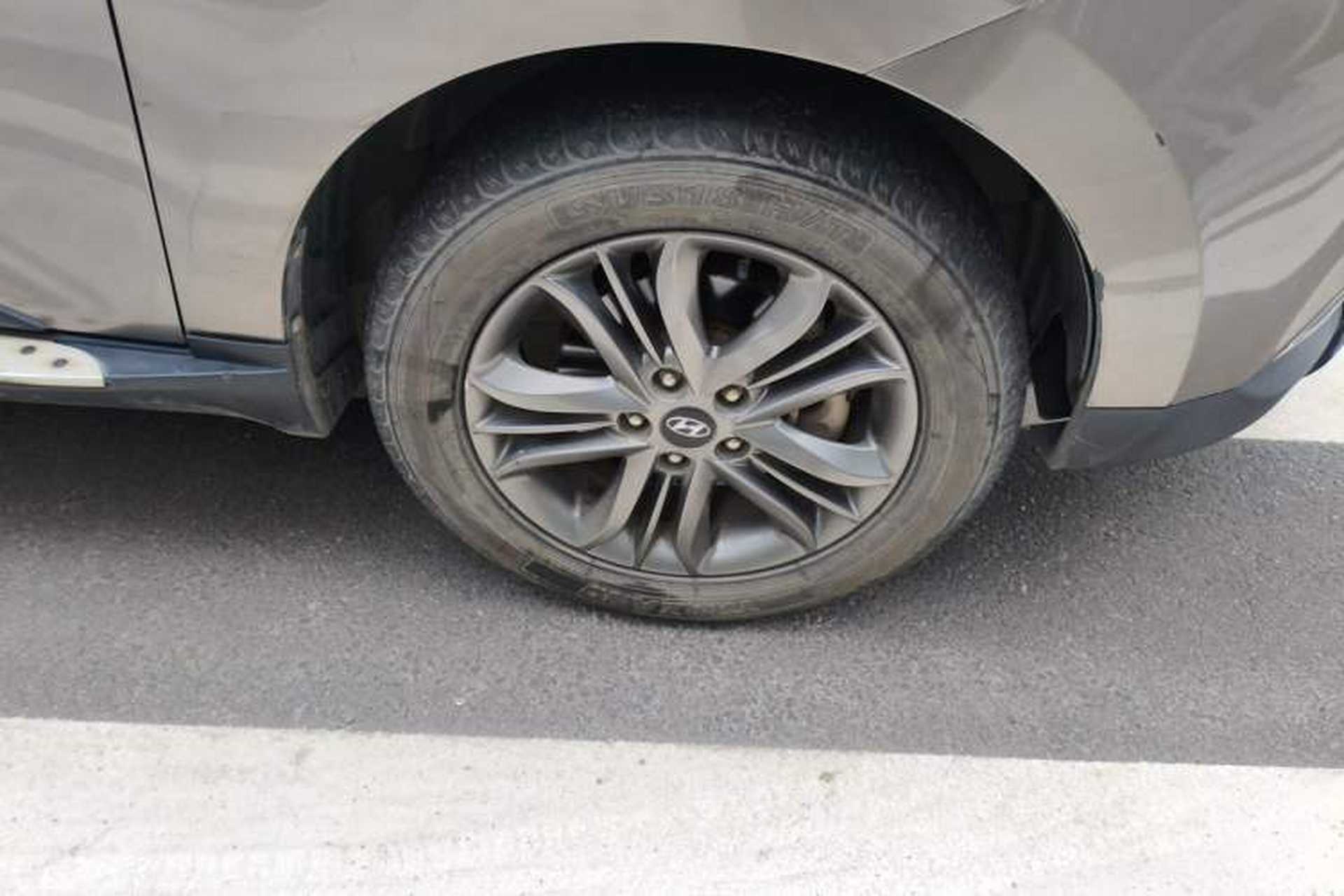 Used Hyundai ix35 2013 2.0L Automatic Two-Wheel Drive Smart GLS China IV Standard Right Front Wheel Hub