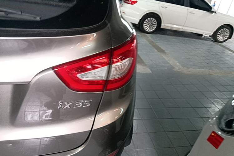 Used Hyundai ix35 2013 2.0L Automatic Two-Wheel Drive Smart GLS China IV Standard Right Rear Taillight
