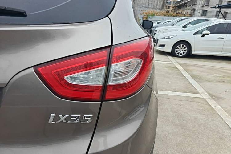 Used Hyundai ix35 2013 2.0L Automatic Two-Wheel Drive Smart GLS China IV Standard Right Rear Taillight